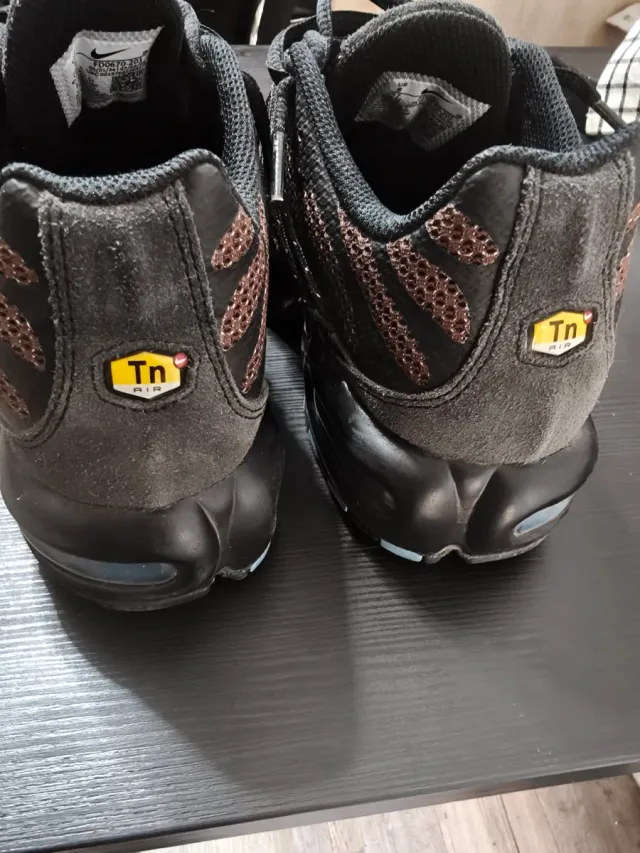 Nike TN Air Max Zapatillas Negras Marrones