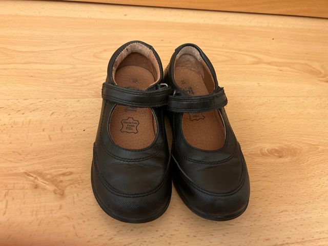 Zapatos colegiales negros