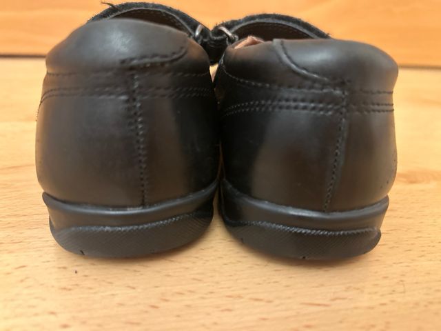 Zapatos colegiales negros