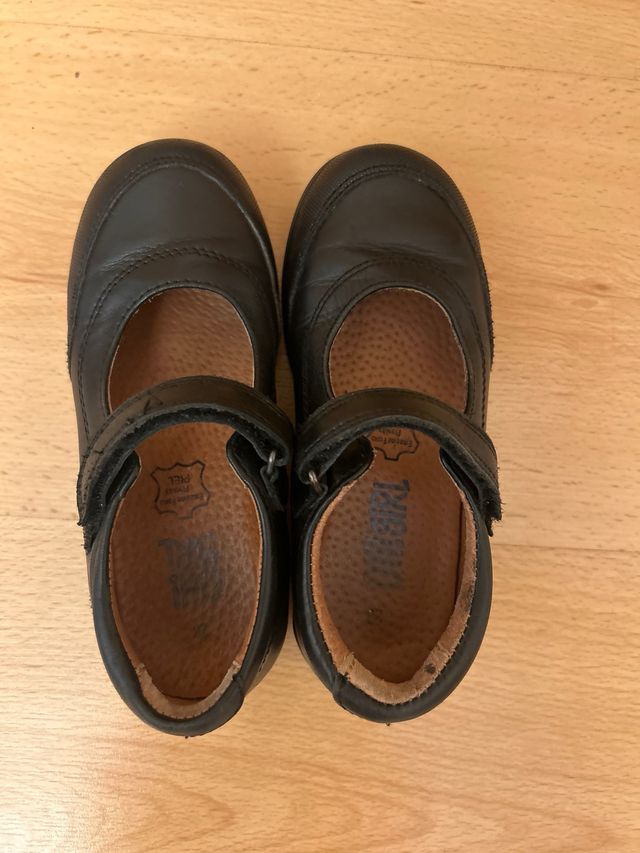 Zapatos colegiales negros