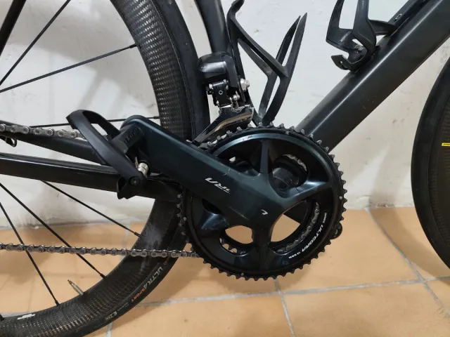 Bicicleta de carrera de carbono