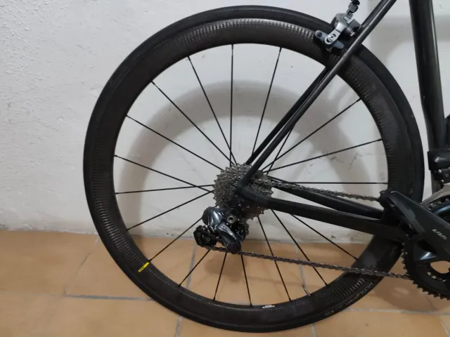 Bicicleta de carrera de carbono