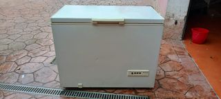 Congelatore pozzetto bianco