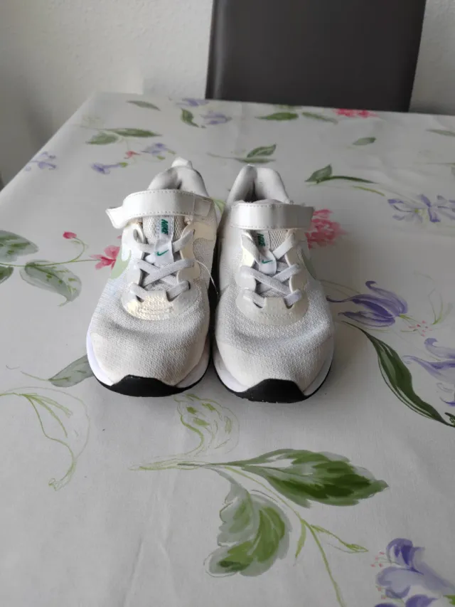 Zapatillas Nike niña blancas