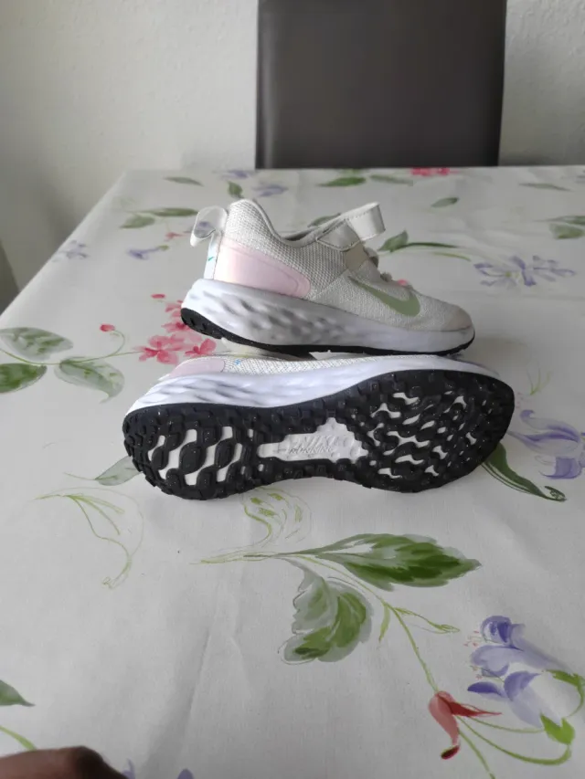 Zapatillas Nike niña blancas