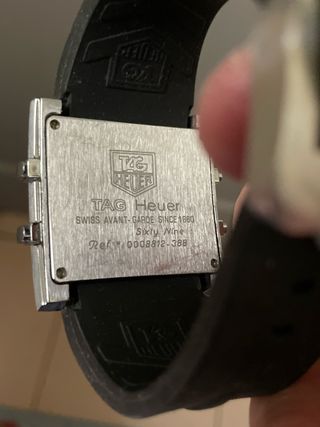 TAG Heuer Reloj Digital Plata y Negro