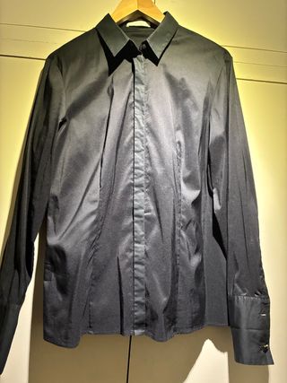 Camisa Hugo Boss Negra + Gemelos