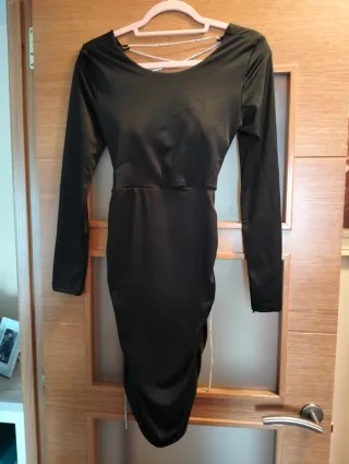Vestido negro fiesta con pedrería