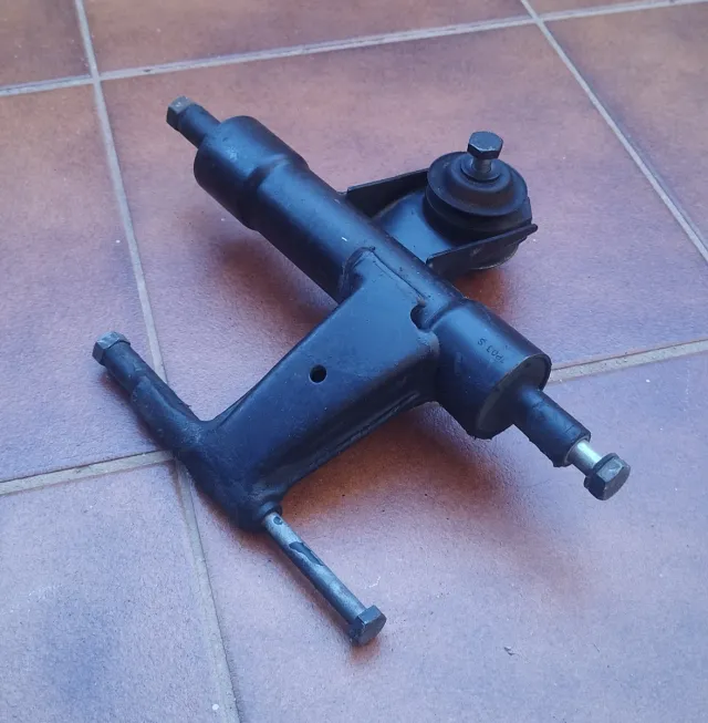 Soporte Motor Vespa ET2