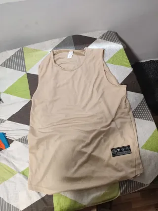 Camiseta sin mangas beige