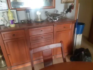 Aparador madera maciza y espejo