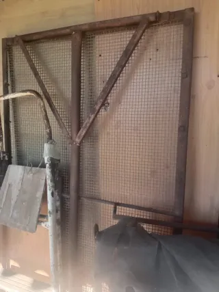 Andamios, puntales y material de construcción