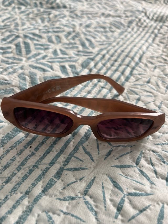Gafas de sol marrones