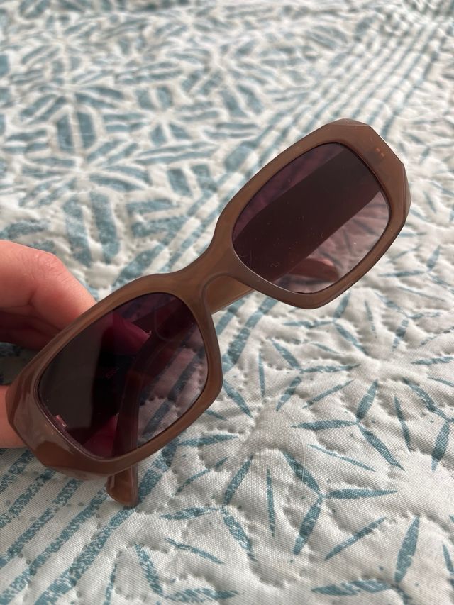 Gafas de sol marrones