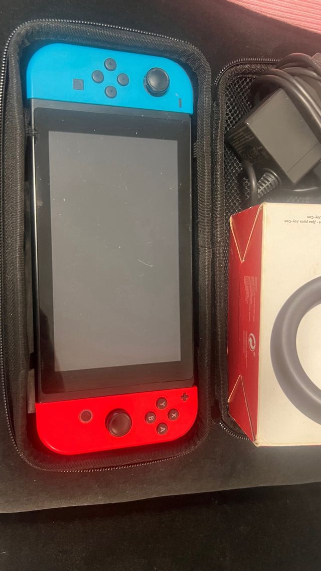 Nintendo Switch + 3 Giochi + Volante