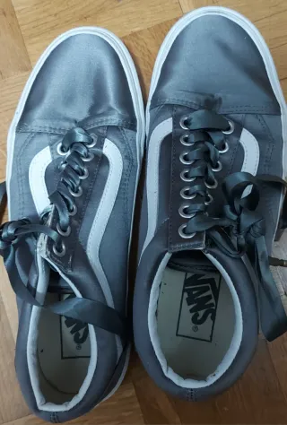 Zapatillas Vans Grises Satinadas