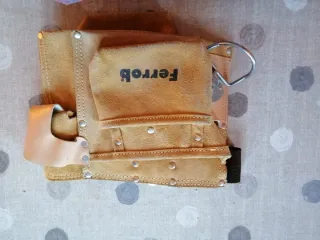 Porta herramientas de cuero