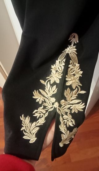 Pantaloni donna neri ricamati oro