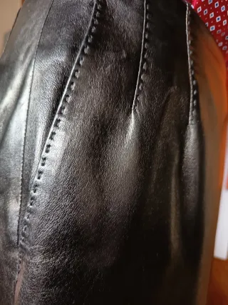 Falda Yves Saint Laurent Piel Negra Vintage