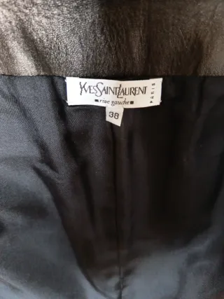 Falda Yves Saint Laurent Piel Negra Vintage