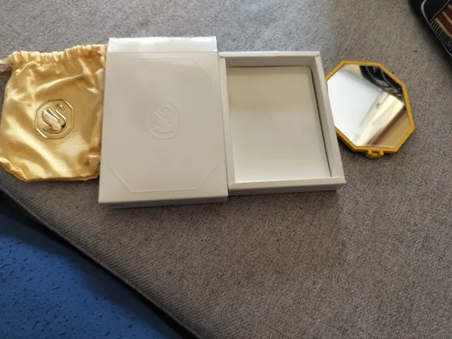 Espejo y neceser Swarovski