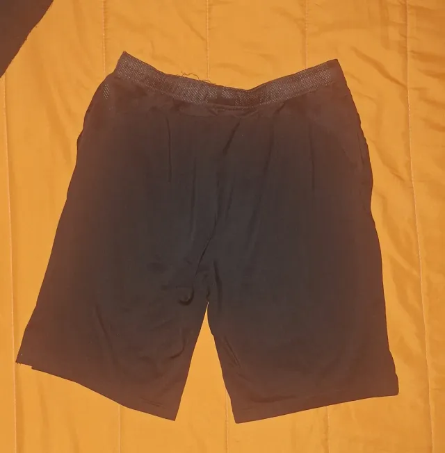 Pantaloncini sportivi unisex neri e blu