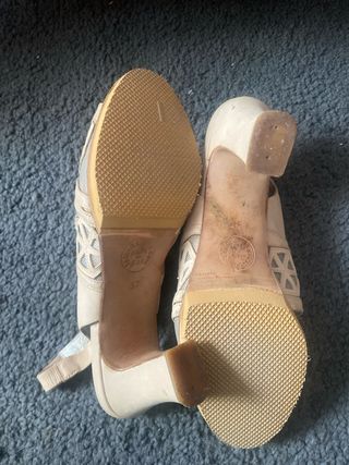 Tacones Laura Camino Beige Talla 37