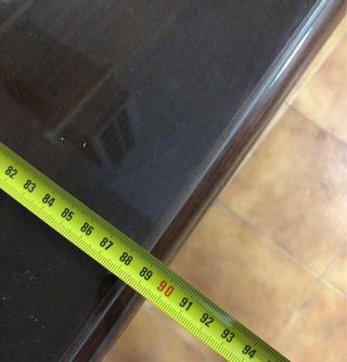 Mesa madera tallada cristal