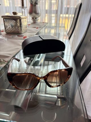 Gafas de sol Prada marrones