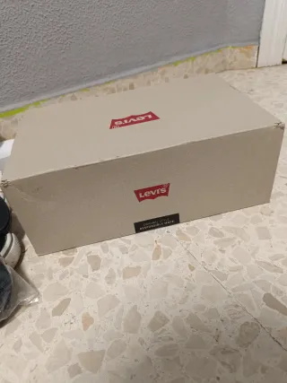 Zapatillas Levi's Marrones Talla 40 Nuevas