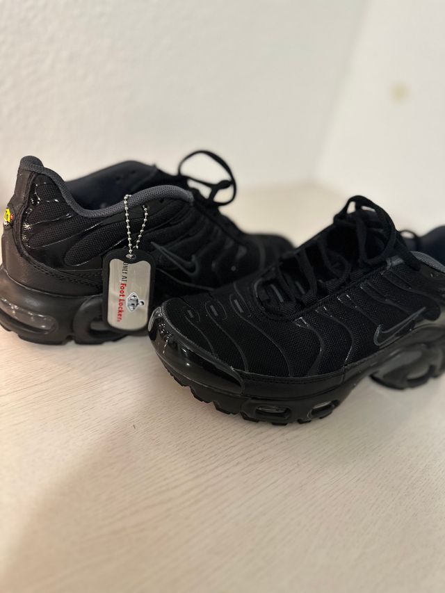 Zapatos Nike Air Max TN Talla 39 Negros