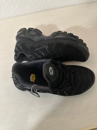 Zapatos Nike Air Max TN Talla 39 Negros