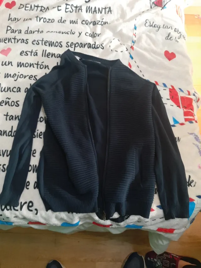 Chaqueta de jersey azul oscuro 12 años.