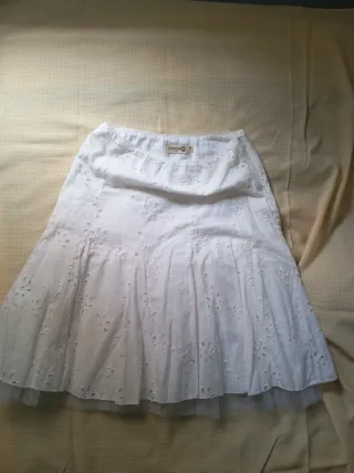 Vestido floral con volantes