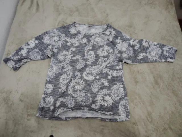 Jersey moderno estampado gris y blanco