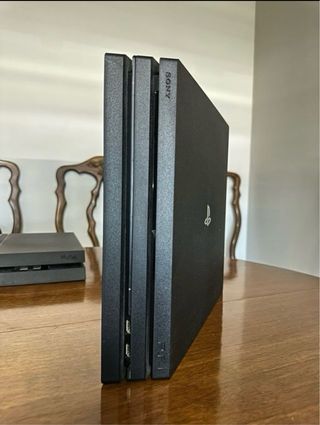PlayStation 4 Pro 1TB Negra