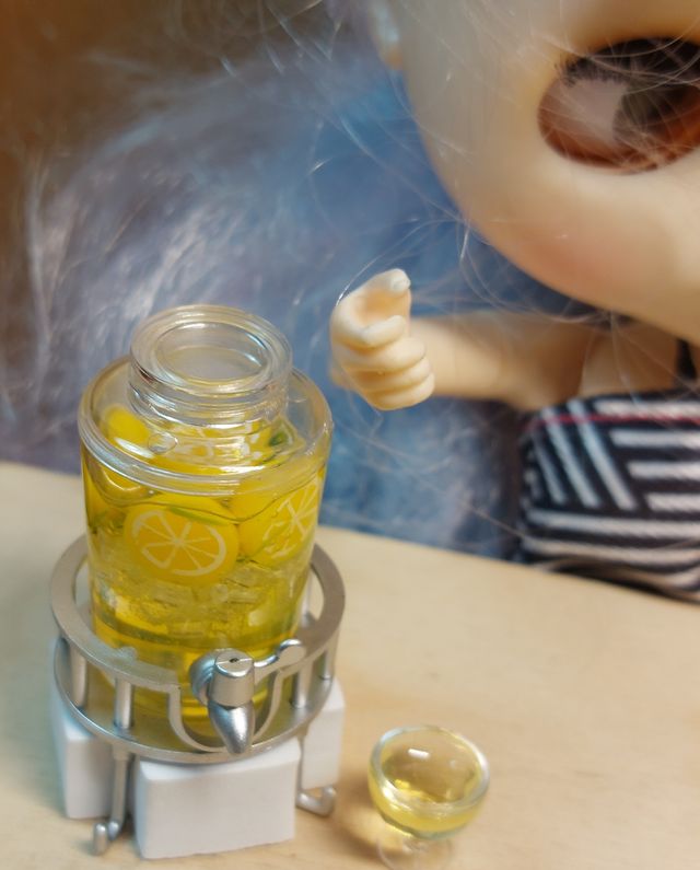 Fuente Limonada 1:6 Blythe/Barbie
