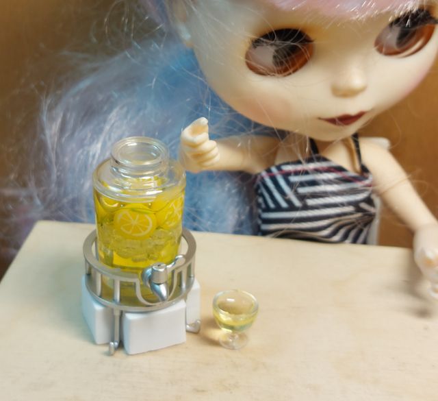 Fuente Limonada 1:6 Blythe/Barbie