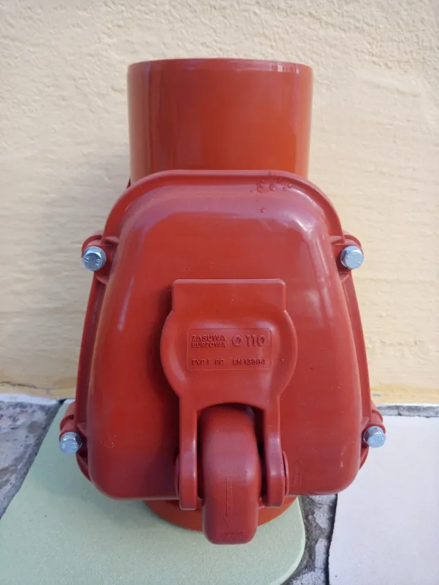 Válvula antirretorno pvc 110 con bloqueo