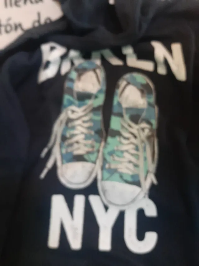 Sudadera BRKLN NYC con zapatillas