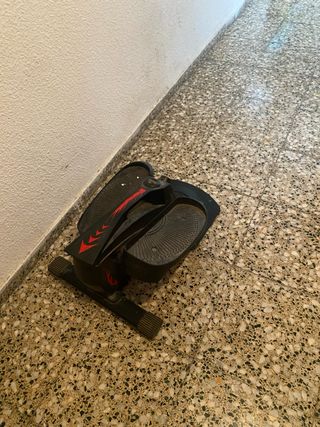 Máquina de ejercicio para pedalear