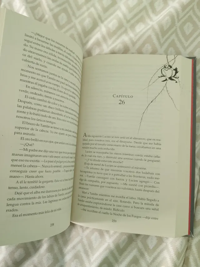 Una corte de rosas y espinas: Edición limitada