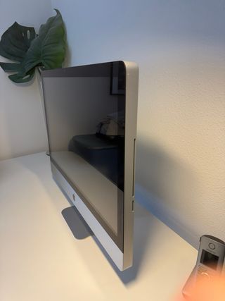 iMac 27” 2009. Para reparar o piezas.NO ENCIENDE.