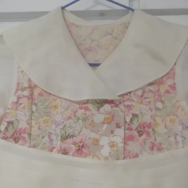 2 Vestidos de Menina para Festa Bege e Rosa