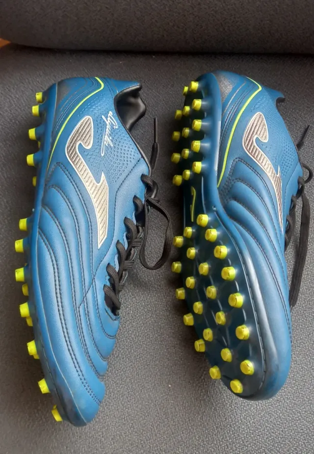 Botines de fútbol Talla 43