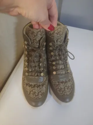 Botines Guess Mujer Marrón y Dorado