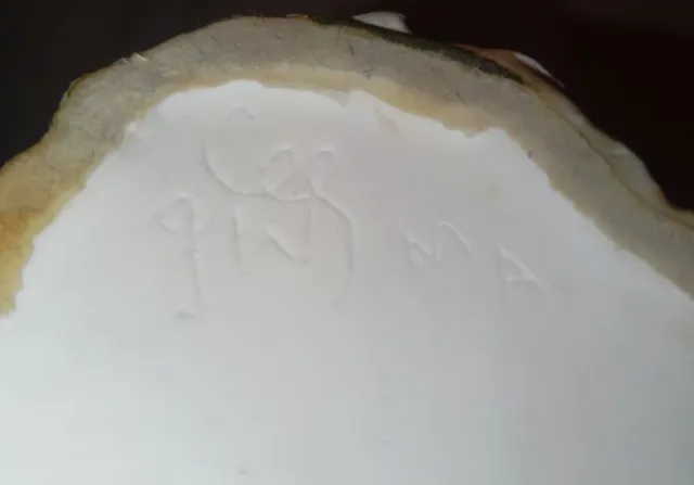 Porcelana, Inglés. Figura de mulher vendendo loterias.