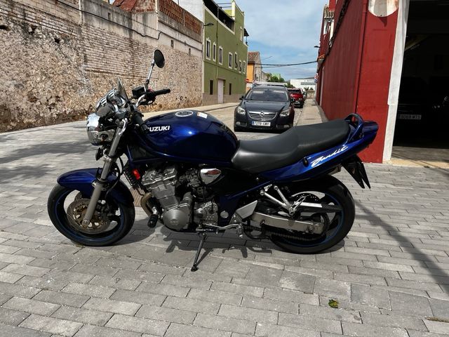 Suzuki Bandit 600 año 2003 limitada A2