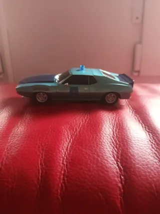 Coche  americano javelin policía con sonido de Sca