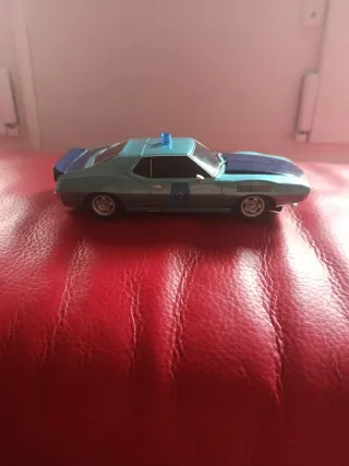 Coche  americano javelin policía con sonido de Sca